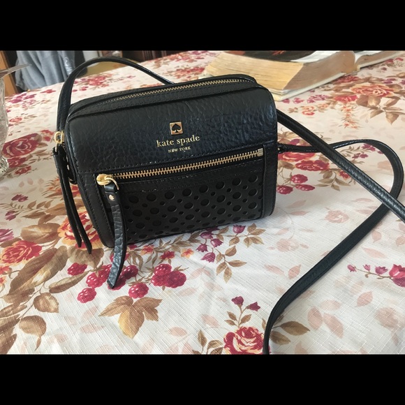 kate spade Handbags - Delaney Kate Spade cross over Bag
